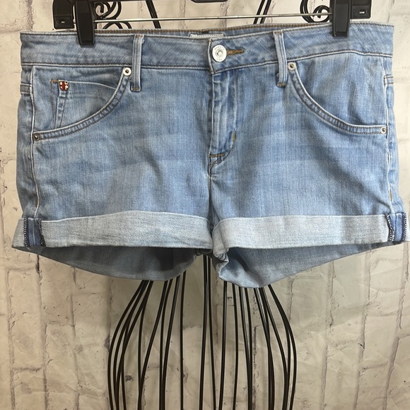 Hudson Hampton Shorts Light Wash Mid-Rise Denim Rolled Cuff Size 29 - Picture 3 of 9